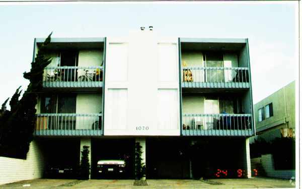 Foto del edificio - 1070 Sapphire St