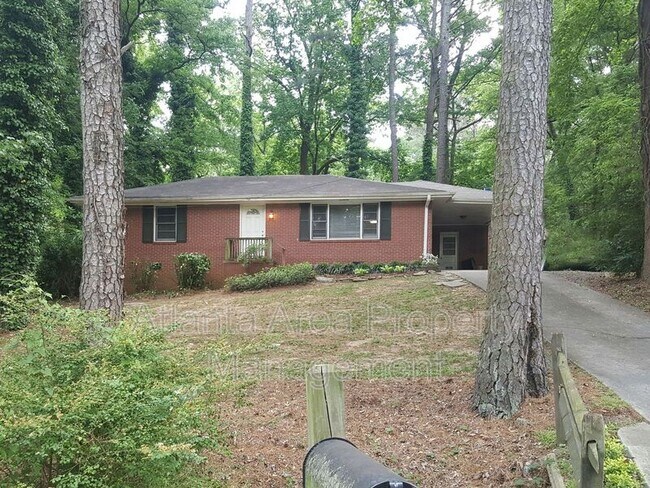 Building Photo - 2131 Meadowbrook Ln SE