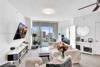 Building Photo - 350 S Miami Ave