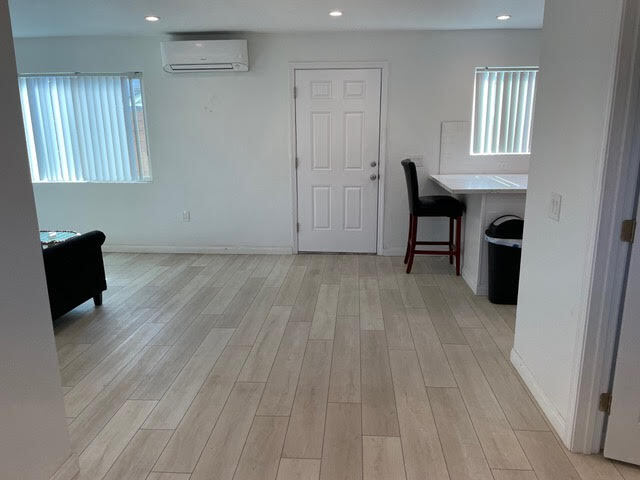Foto del edificio - 5624 Meade Ave