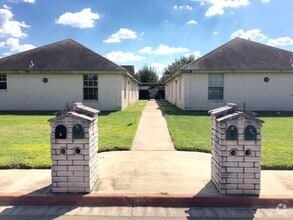Building Photo - 2018 Agua Fina Ave