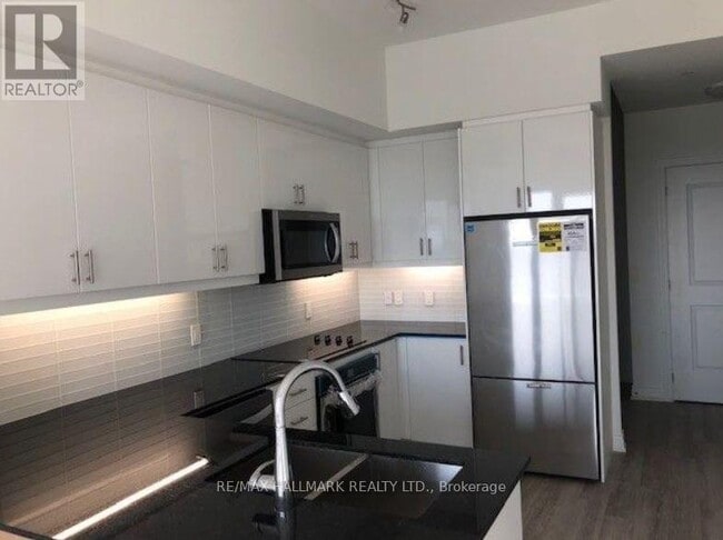 Photo du bâtiment - 9618 Yonge St