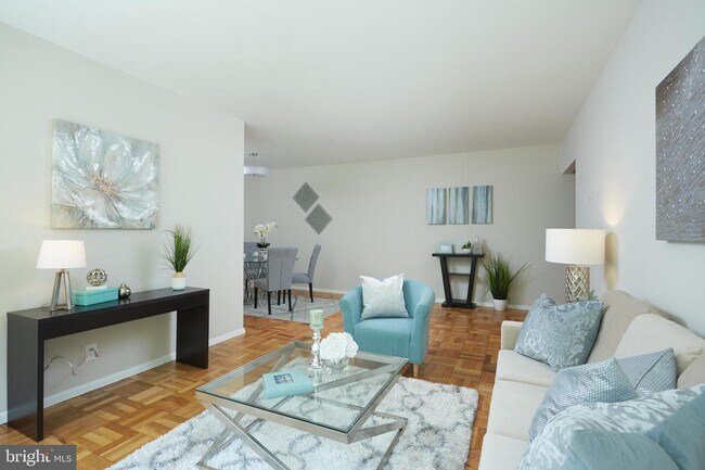 Foto del edificio - 4200 Cathedral Ave NW