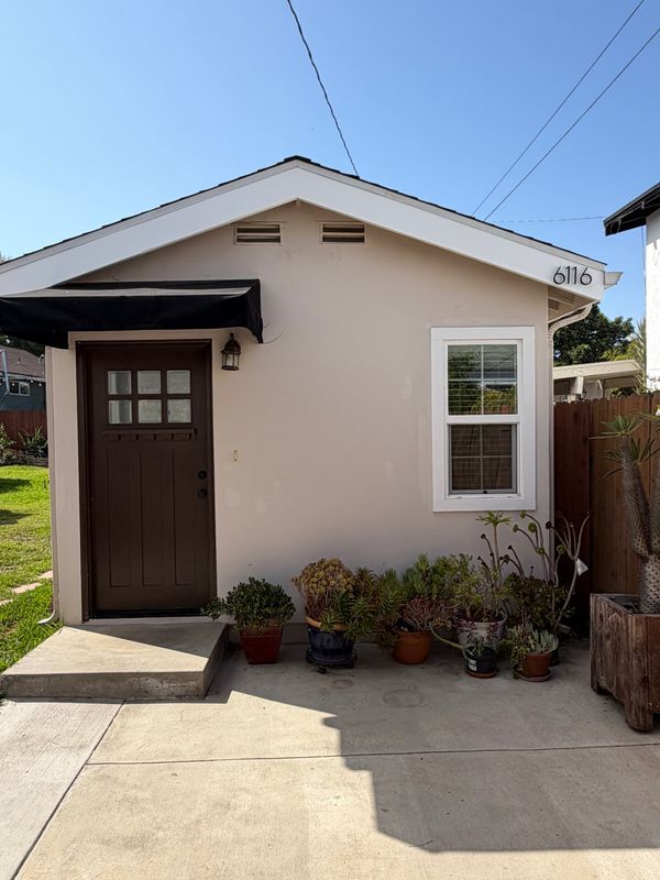 Foto del edificio - 6116 Strickland Ave
