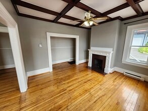Building Photo - 131 Wentworth St