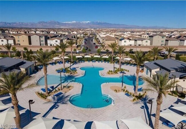 Foto del edificio - 2662 Champagne Gold Ave