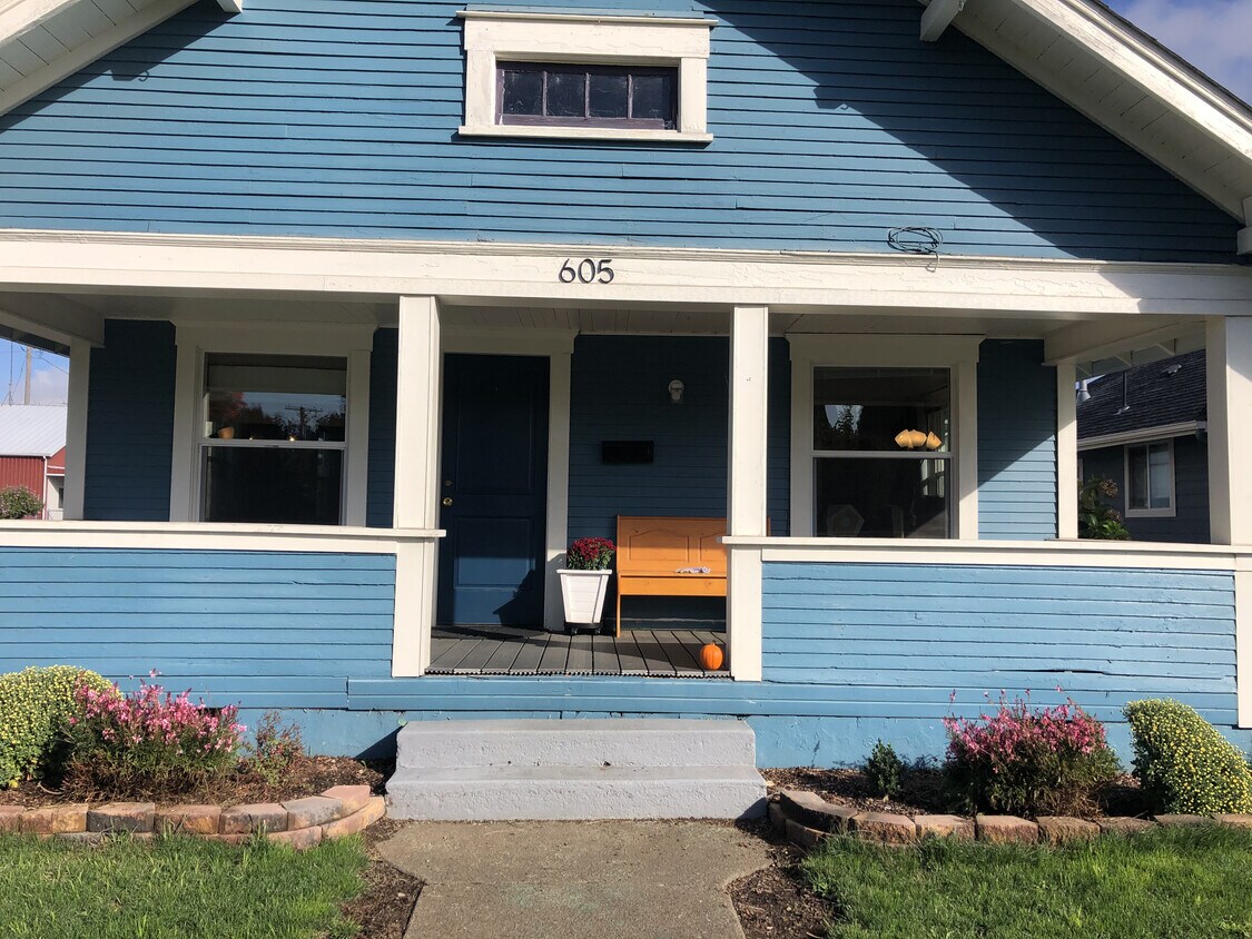 Primary Photo - 605 SE 1st Ave