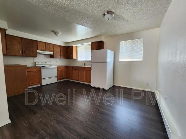 Building Photo - 308 20th Ave N