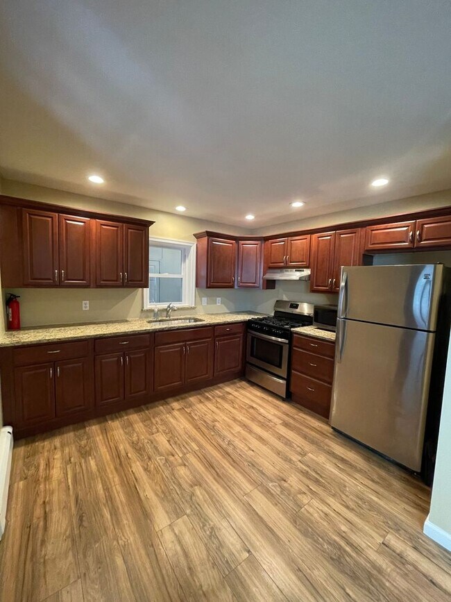 Foto del edificio - Spacious 2BR Duplex Apartment in Philadelphia