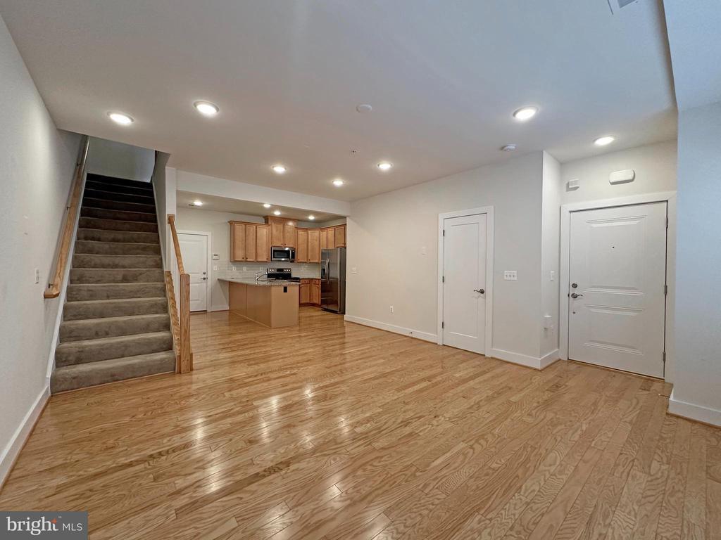 Primary Photo - 44766 Tiverton Sq