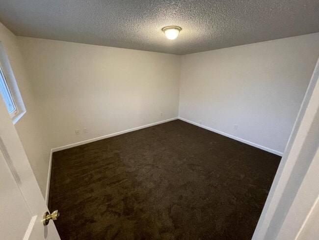 Building Photo - 1640 Lawnridge St SW