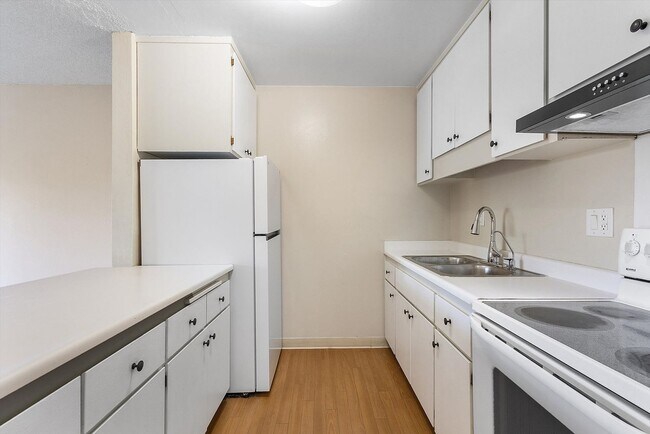 Foto del edificio - 1327 Webster St