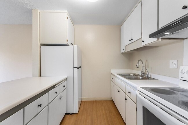 Photo - 1327 Webster St B305 Apartment