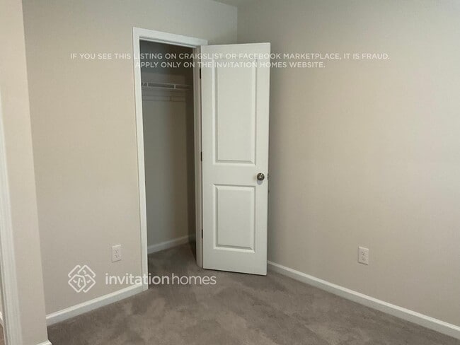 Foto del edificio - 2348 Pebble Close Ct