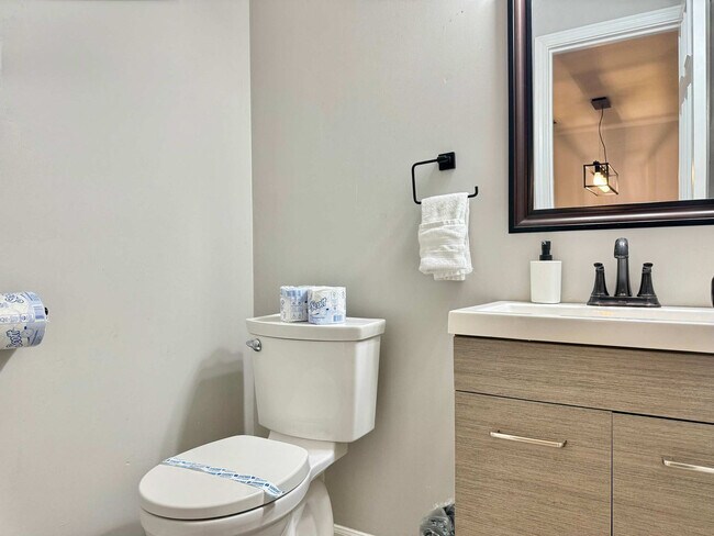 Foto del edificio - 1267 Sweet Pine Dr