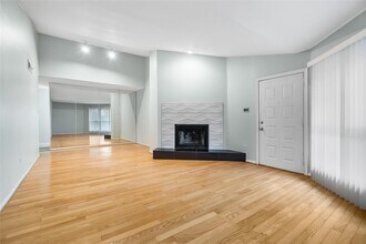 Building Photo - 3100 Walnut Bend Ln