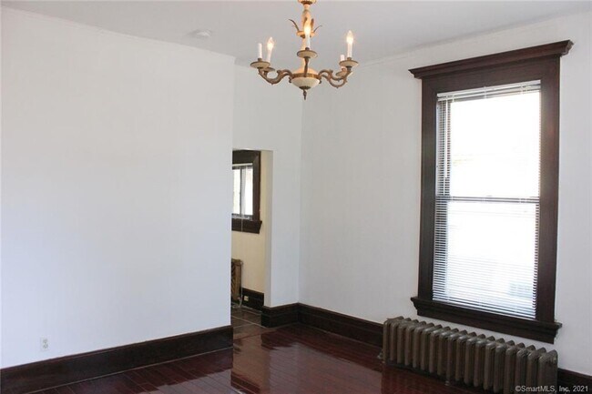 Building Photo - 524 Whitney Ave