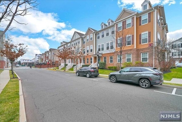 Building Photo - 10 Wesmont Drive