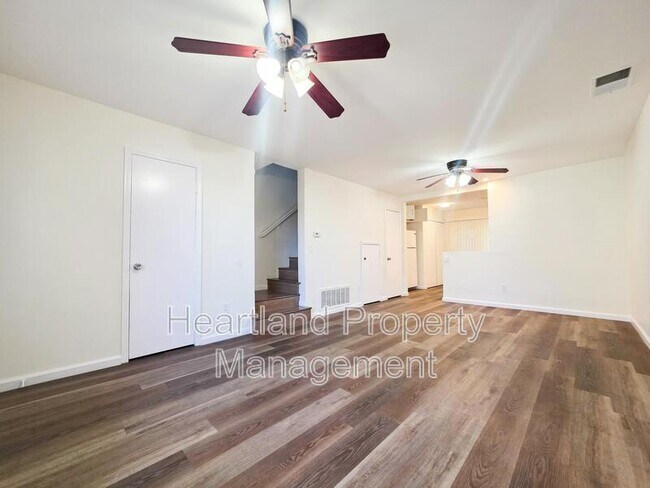 Foto del edificio - 284 Roanoke Rd