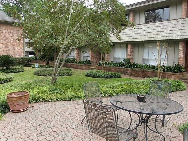 Foto del edificio - 6442 Bayou Glen Rd