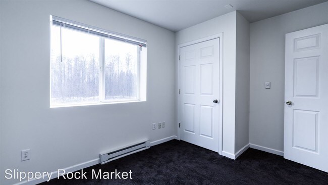 Foto del edificio - 321 Grove City Rd