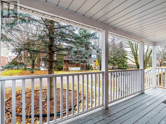 Photo du bâtiment - 318 Elderberry St