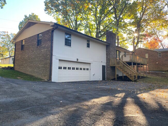 Foto del edificio - 304 Gardner Rd