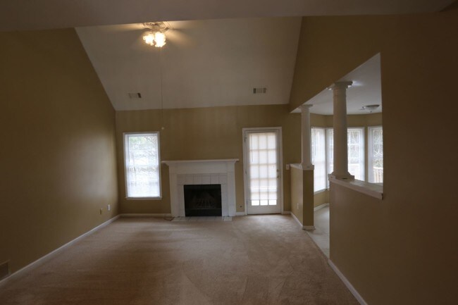 Building Photo - 4 br, 2.5 bath House - 2016 DROGHEDA LN