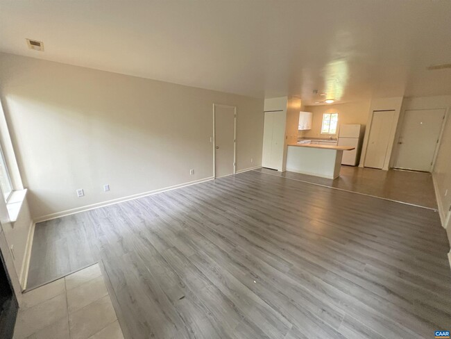 Building Photo - 103 Westerly Ave