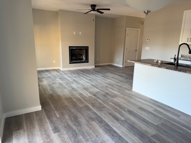 Building Photo - 11 Rumi Wy