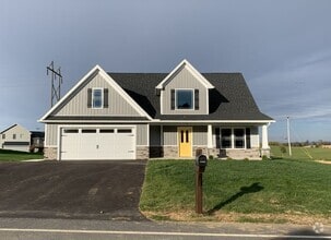 Building Photo - 9 Feather Dr