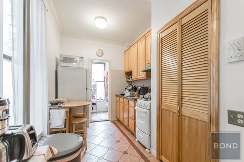 Foto del edificio - 510 E 81st St