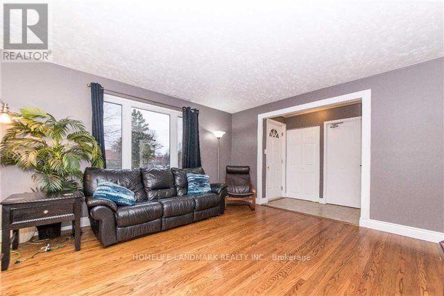 Building Photo - 727 Hewson Dr