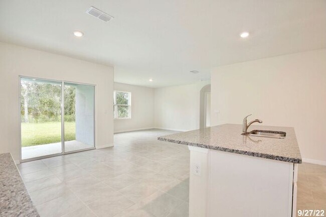 Foto del edificio - Modern 4/2 Home in Sanford with Open Concept Living and 2 Car Garage!