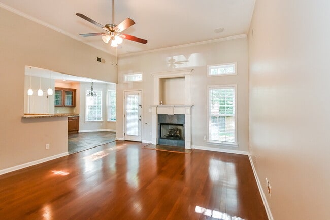 Building Photo - 374 Steadman Ln