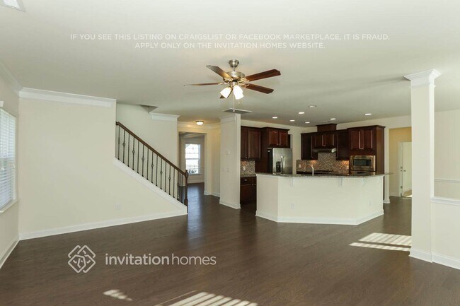 Building Photo - 11350 Cedarvale Farm Pkwy