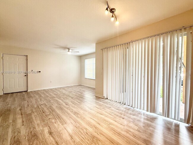 Foto del edificio - 4241 San Marino Blvd
