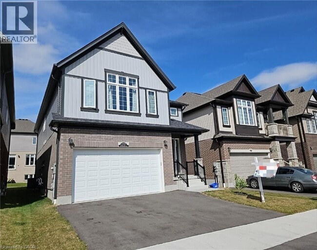 Building Photo - 293 Chokecherry Cres