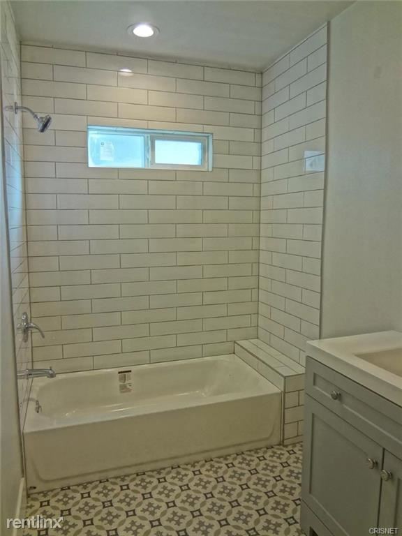 Foto del edificio - 3 br, 2 bath House - 6920 Corbin Ave