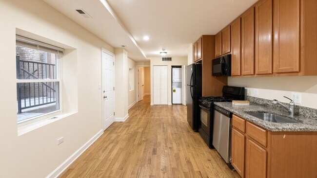 Foto del edificio - 3354 W Wilson Ave