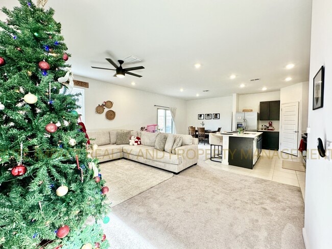 Foto del edificio - 7064 W Vineridge Dr