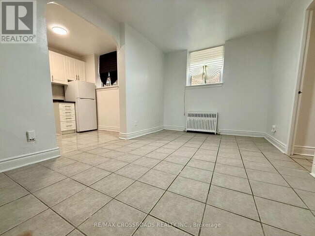 Photo du bâtiment - 2770 Yonge St