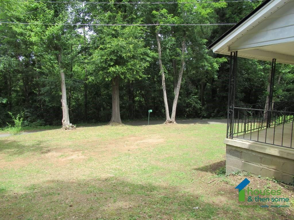 Primary Photo - 304 Rock Bottom Circle