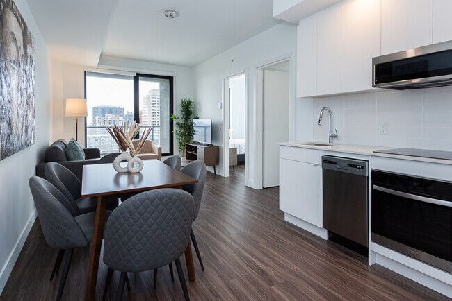 Building Photo - 1055-1055 Rue Lucien-L'Allier