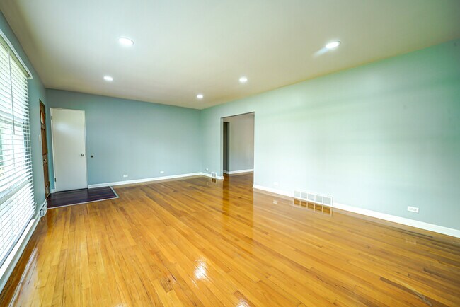 Foto del edificio - 11460-11475 75th St