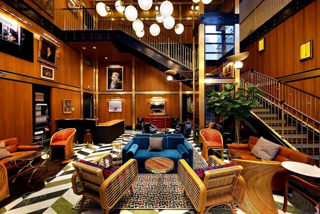 Foto del interior - Henry Hall