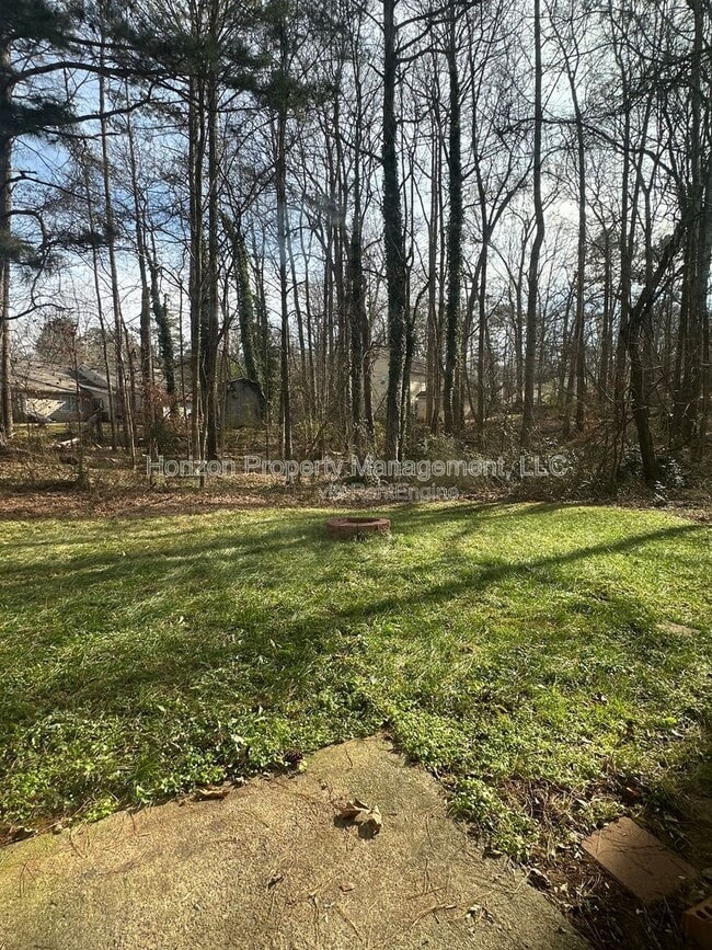 Building Photo - 5142 Farm Pl Dr NE