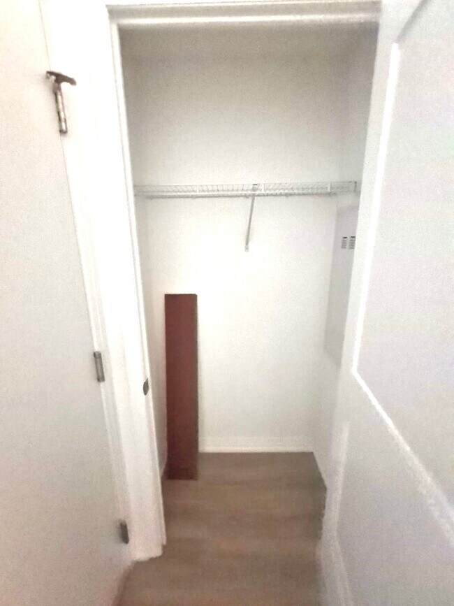 Photo du bâtiment - 25 Holly St