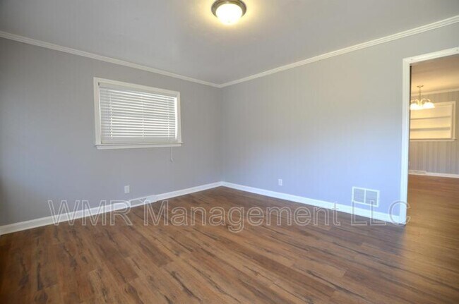 Building Photo - 401 Elwood St