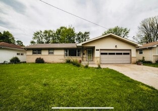 Building Photo - 2307 S Virginia Ave